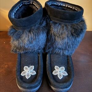 Manitobah Mukluks - Black Fur Boots